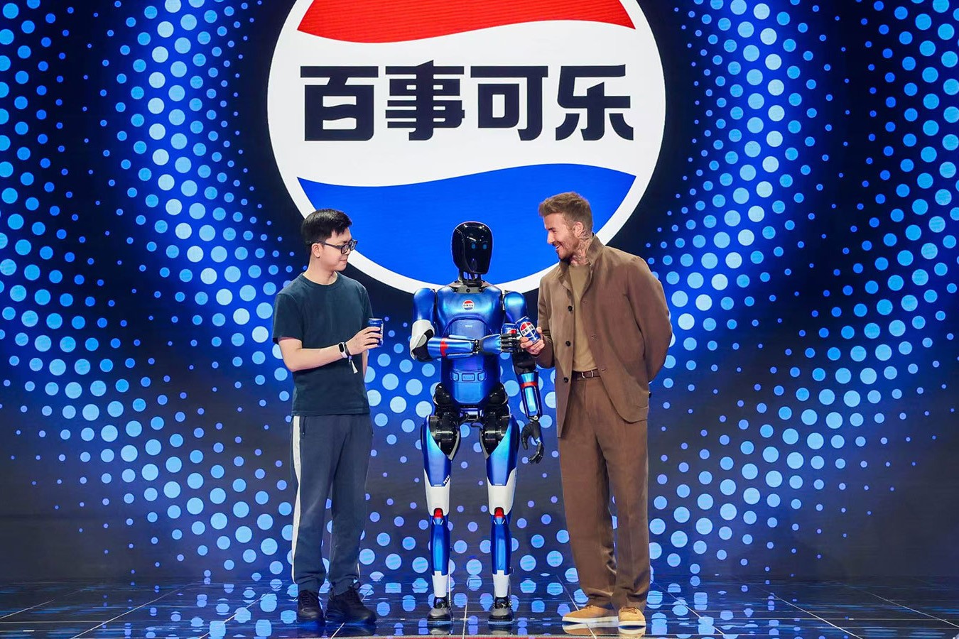 leyu.com机器人携手百事中国共创“百事蓝宝” 共燃渴望新章